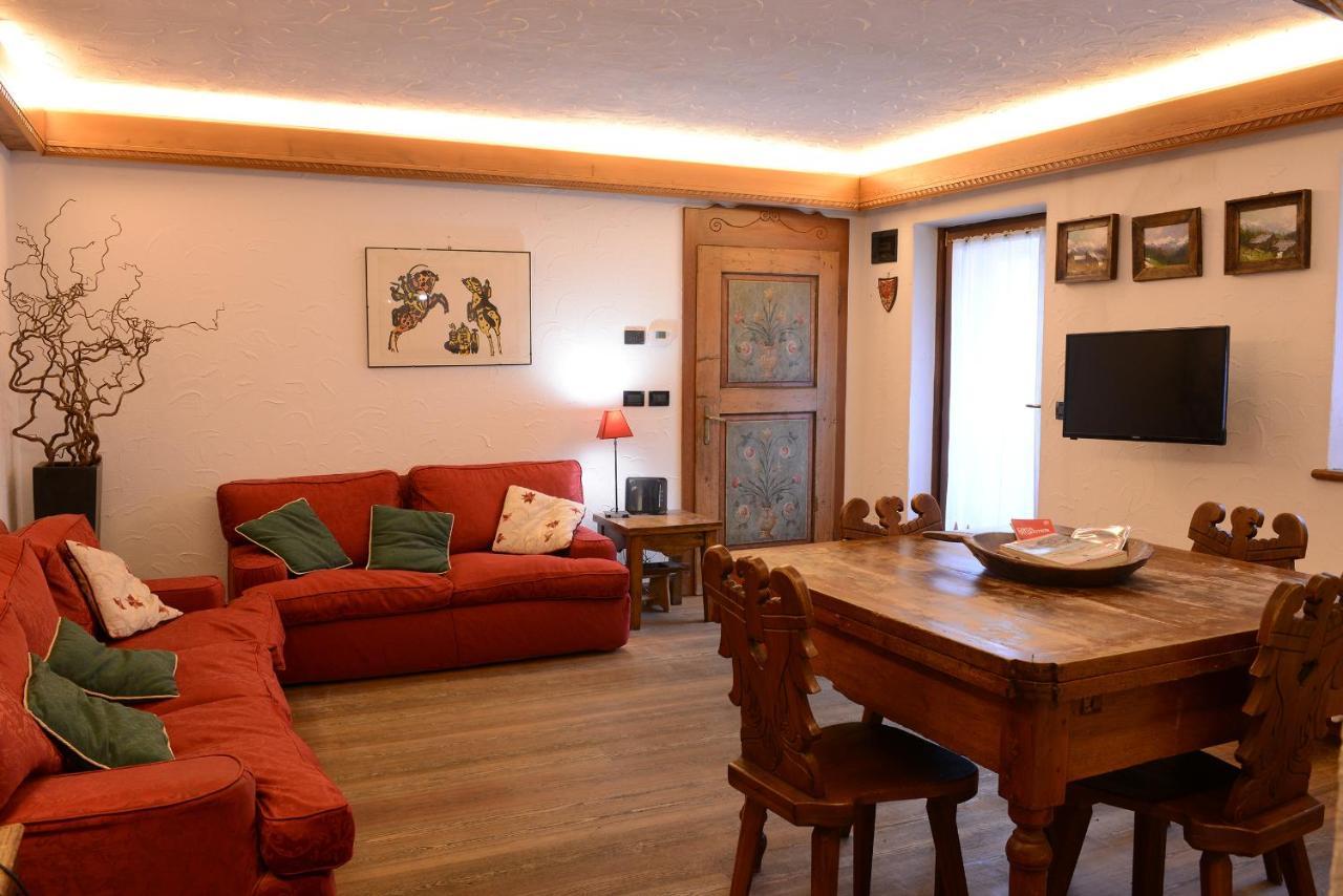 Ai Piedi Della Marmolada Apartamento Canazei Exterior foto